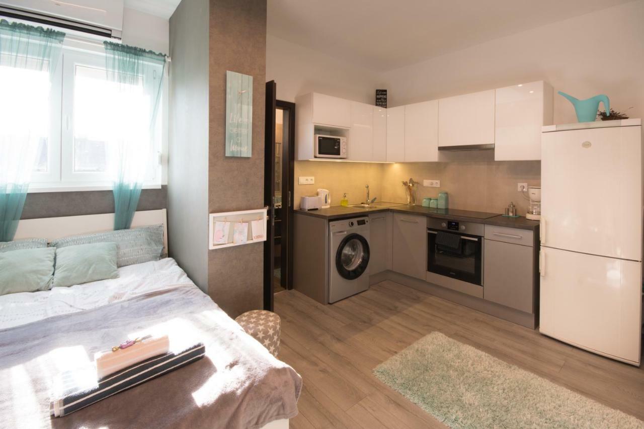 Petra'S Tranquil Nest In Downtown Budapest Exterior photo